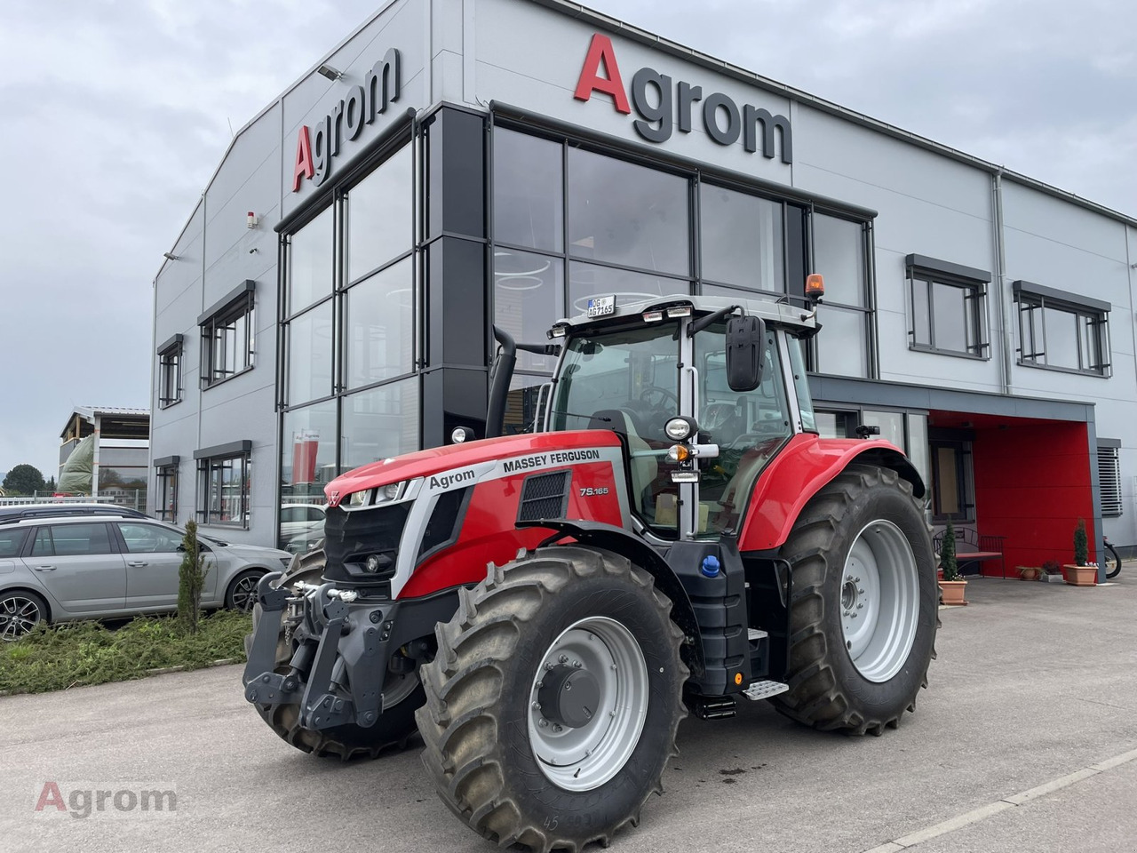 Massey Ferguson 7S.165 Dyna6 EFFICIENT - Трактор: фото 1 Massey Ferguson 7S.165 Dyna6 EFFICIENT - Трактор: фото 1