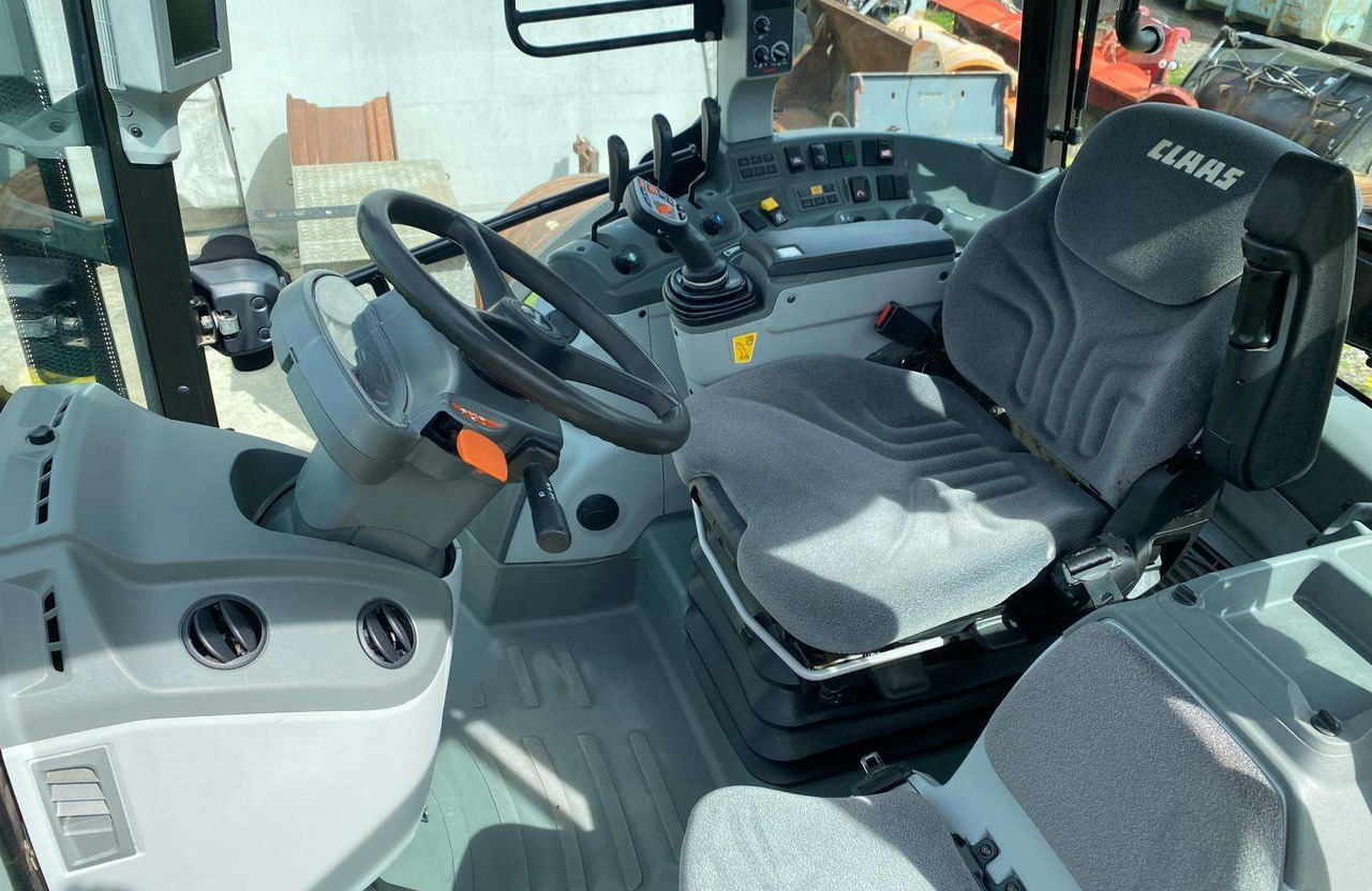 Claas Arion 440 su Claaas front.kr. - Трактор: фото 5 Claas Arion 440 su Claaas front.kr. - Трактор: фото 5