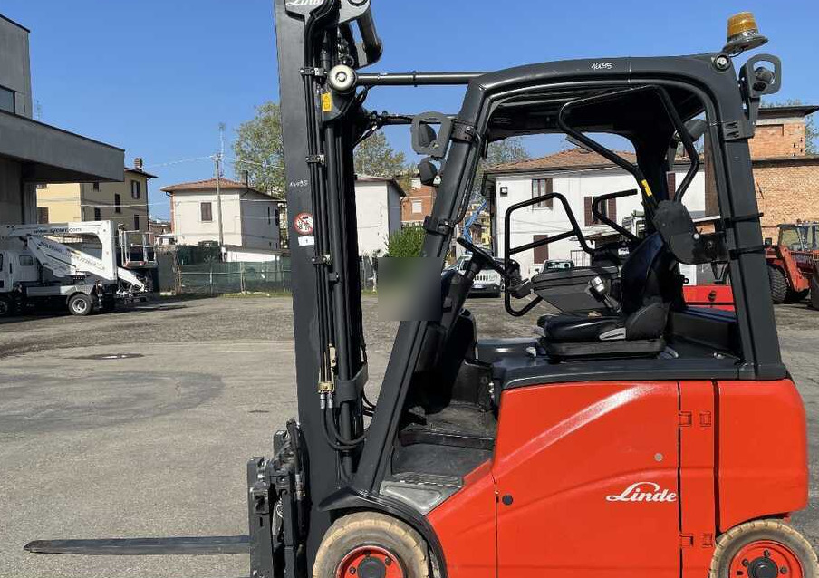 Linde E 20 PH/386 (batt. 2017) - Електронавантажувач: фото 2 Linde E 20 PH/386 (batt. 2017) - Електронавантажувач: фото 2