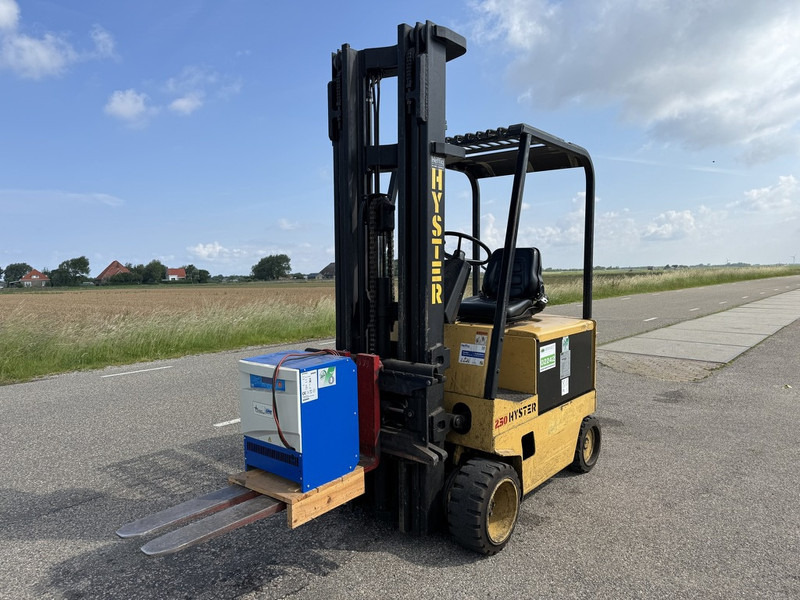 Hyster E2.50XL - Електронавантажувач: фото 1 Hyster E2.50XL - Електронавантажувач: фото 1