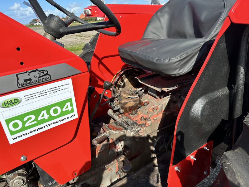 Massey Ferguson 165 - Трактор: фото 4 Massey Ferguson 165 - Трактор: фото 4