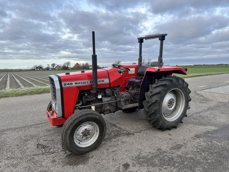 Massey Ferguson 245 - Трактор: фото 1 Massey Ferguson 245 - Трактор: фото 1