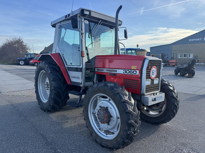 Massey Ferguson 3060 - Трактор: фото 3 Massey Ferguson 3060 - Трактор: фото 3
