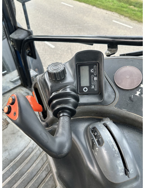 New Holland TM 135 - Трактор: фото 5 New Holland TM 135 - Трактор: фото 5