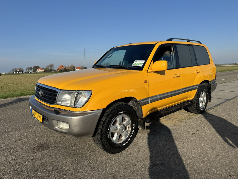 Toyota Land Cruiser - Легковий автомобіль: фото 1 Toyota Land Cruiser - Легковий автомобіль: фото 1