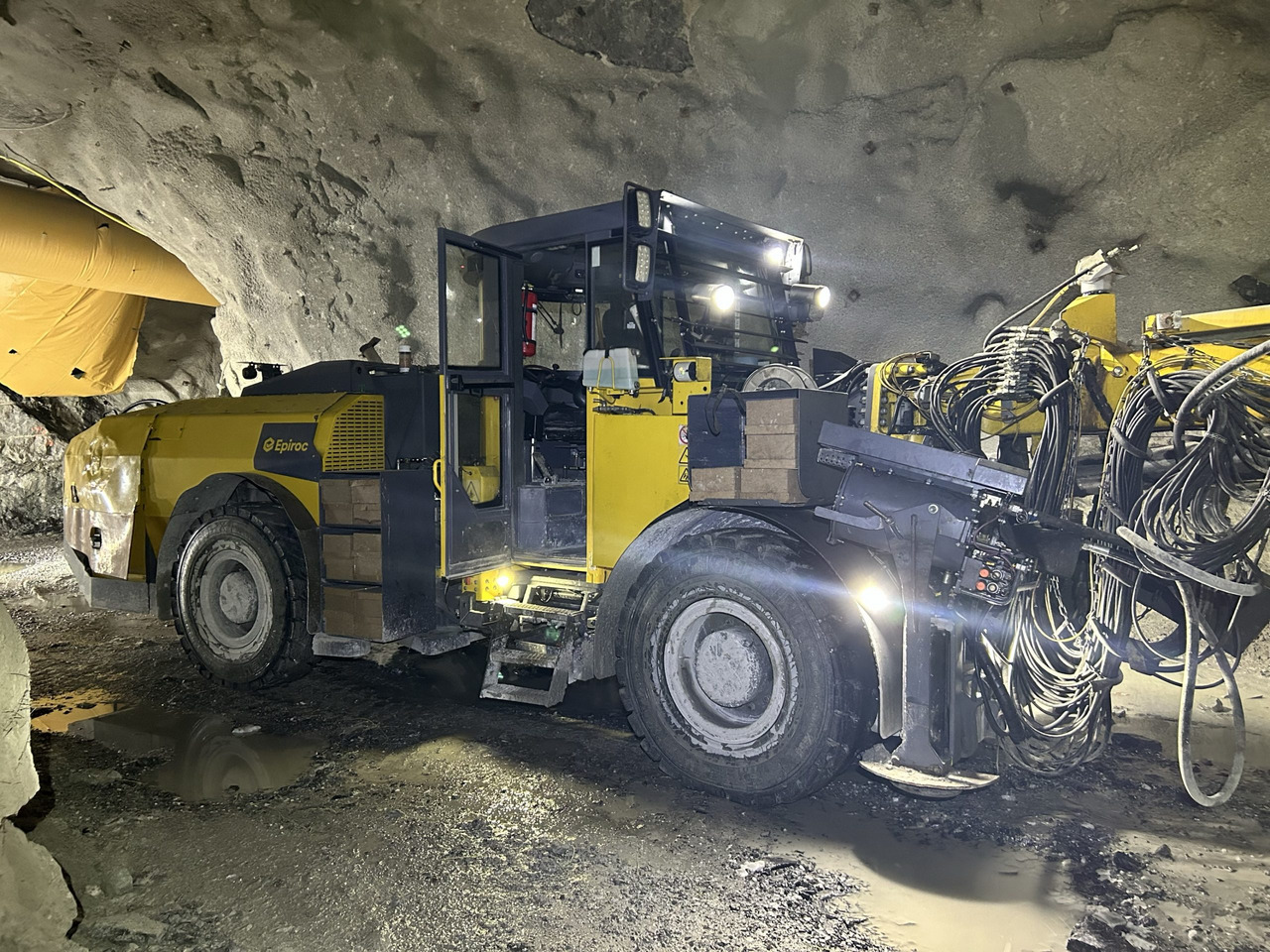 Atlas Copco Boltec E - Установка для горизонтального буріння: фото 2 Atlas Copco Boltec E - Установка для горизонтального буріння: фото 2