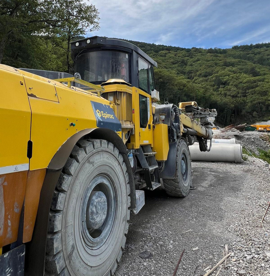 Atlas Copco E2C - Установка для горизонтального буріння: фото 4 Atlas Copco E2C - Установка для горизонтального буріння: фото 4