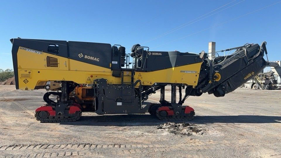 Bomag BM 2200/75 - Дорожня фреза: фото 1 Bomag BM 2200/75 - Дорожня фреза: фото 1