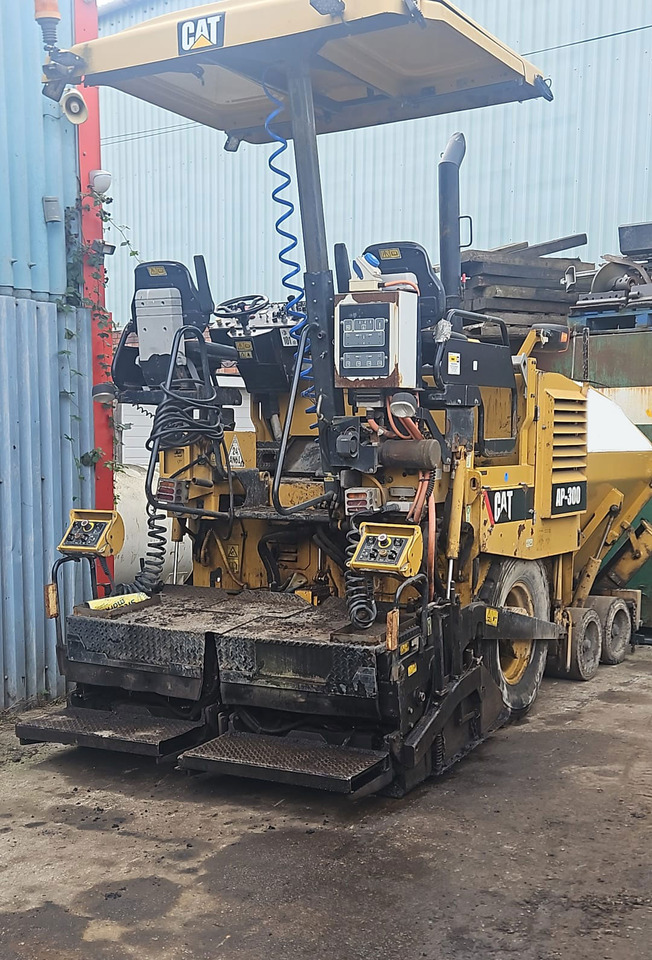 Caterpillar AP300D - Асфальтоукладач: фото 3 Caterpillar AP300D - Асфальтоукладач: фото 3