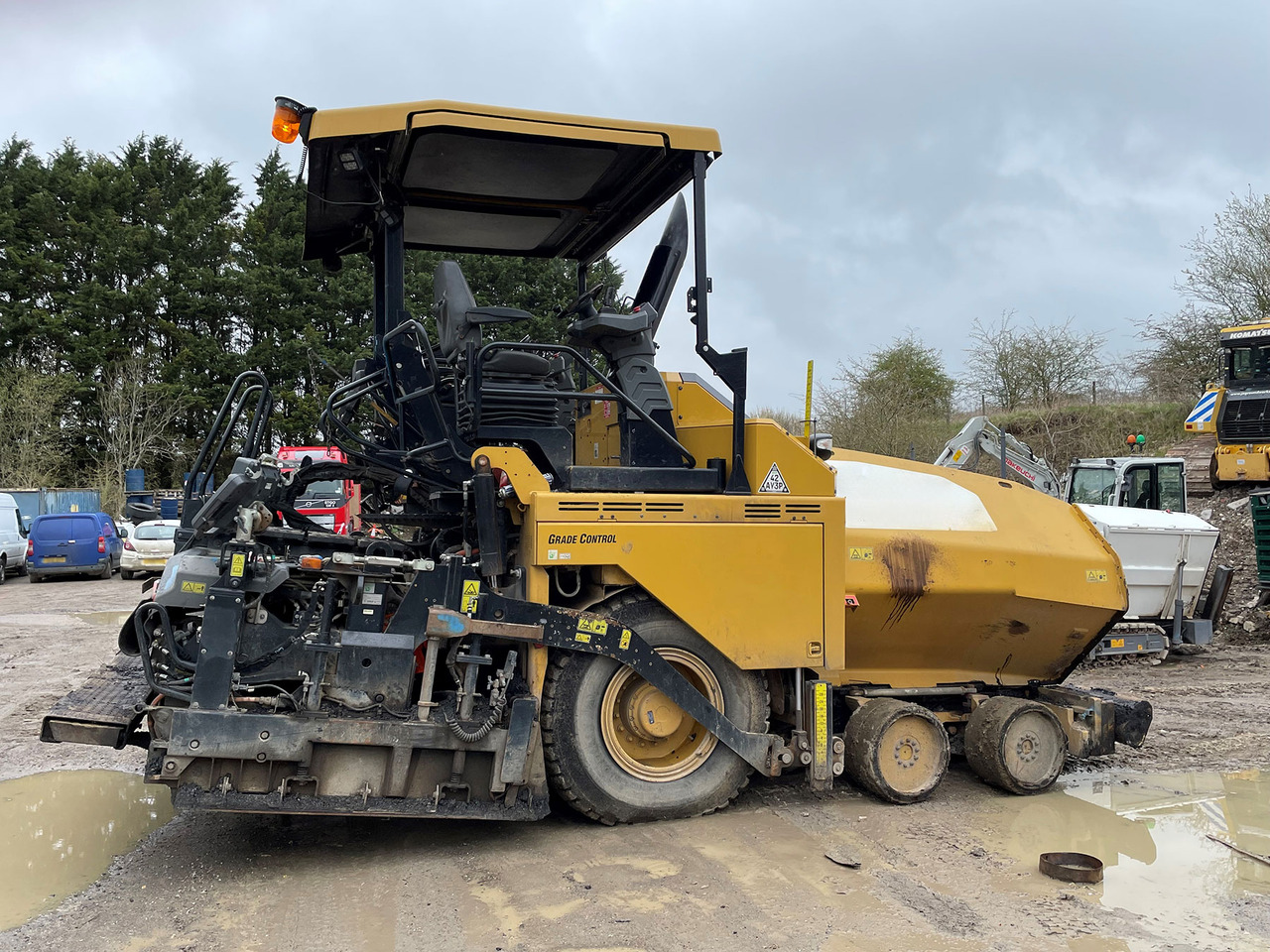 Caterpillar AP500F - Асфальтоукладач: фото 1 Caterpillar AP500F - Асфальтоукладач: фото 1
