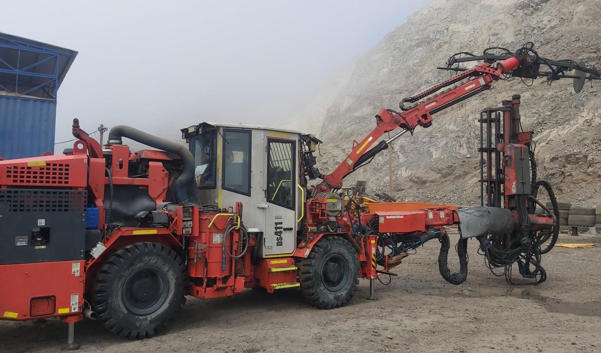 Sandvik DS411-C - Гірничодобувна техніка: фото 1 Sandvik DS411-C - Гірничодобувна техніка: фото 1