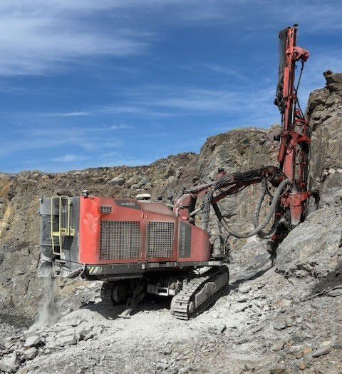 Sandvik DX800 - Бурова установка: фото 2 Sandvik DX800 - Бурова установка: фото 2