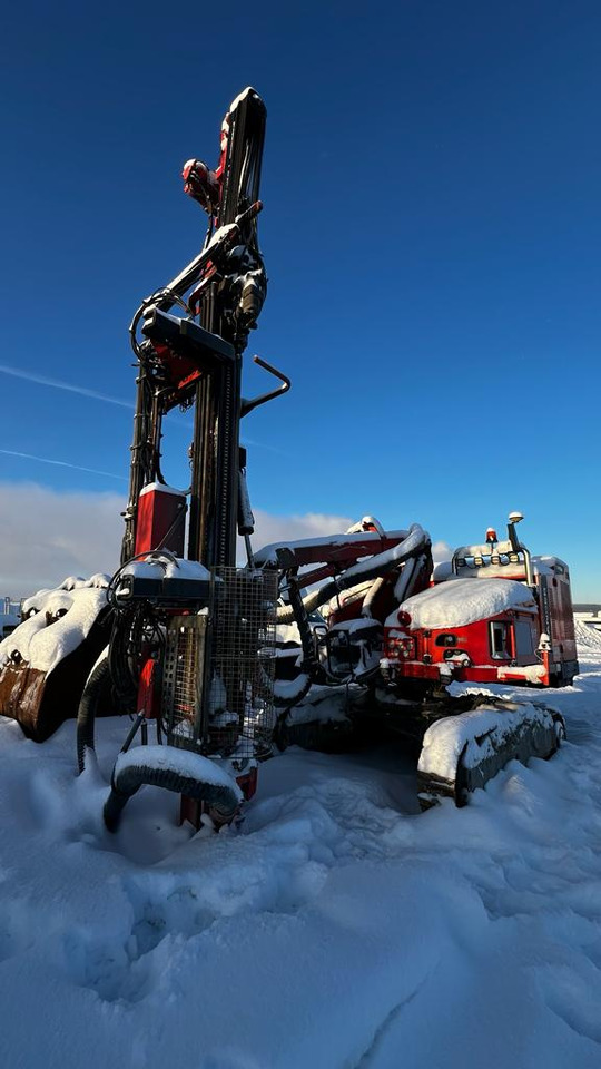 Sandvik DX800R - Бурова установка: фото 3 Sandvik DX800R - Бурова установка: фото 3