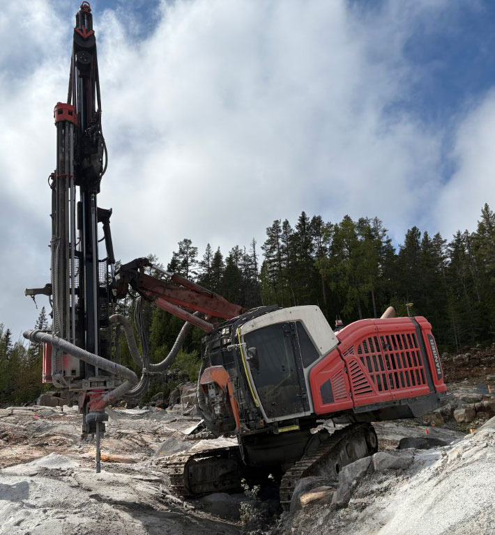 Sandvik DX800i - Бурова установка: фото 3 Sandvik DX800i - Бурова установка: фото 3