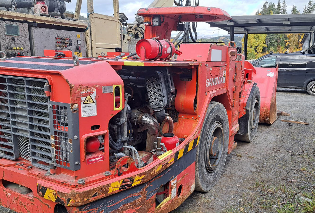 Sandvik LH202 - Гірничодобувна техніка: фото 4 Sandvik LH202 - Гірничодобувна техніка: фото 4