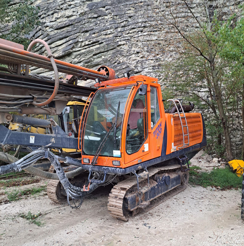 Sandvik Titon 300 - Бурова установка: фото 1 Sandvik Titon 300 - Бурова установка: фото 1
