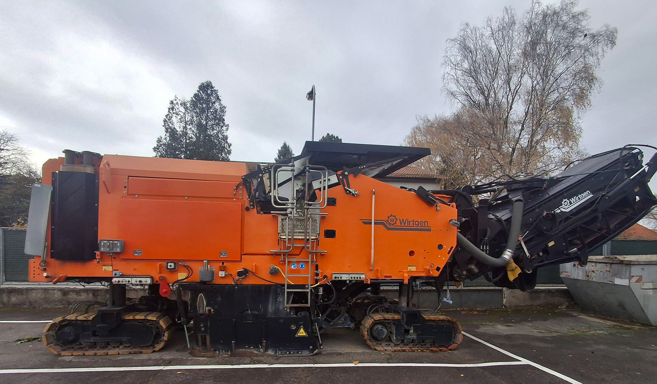 Wirtgen W 2000 - Дорожня фреза: фото 1 Wirtgen W 2000 - Дорожня фреза: фото 1