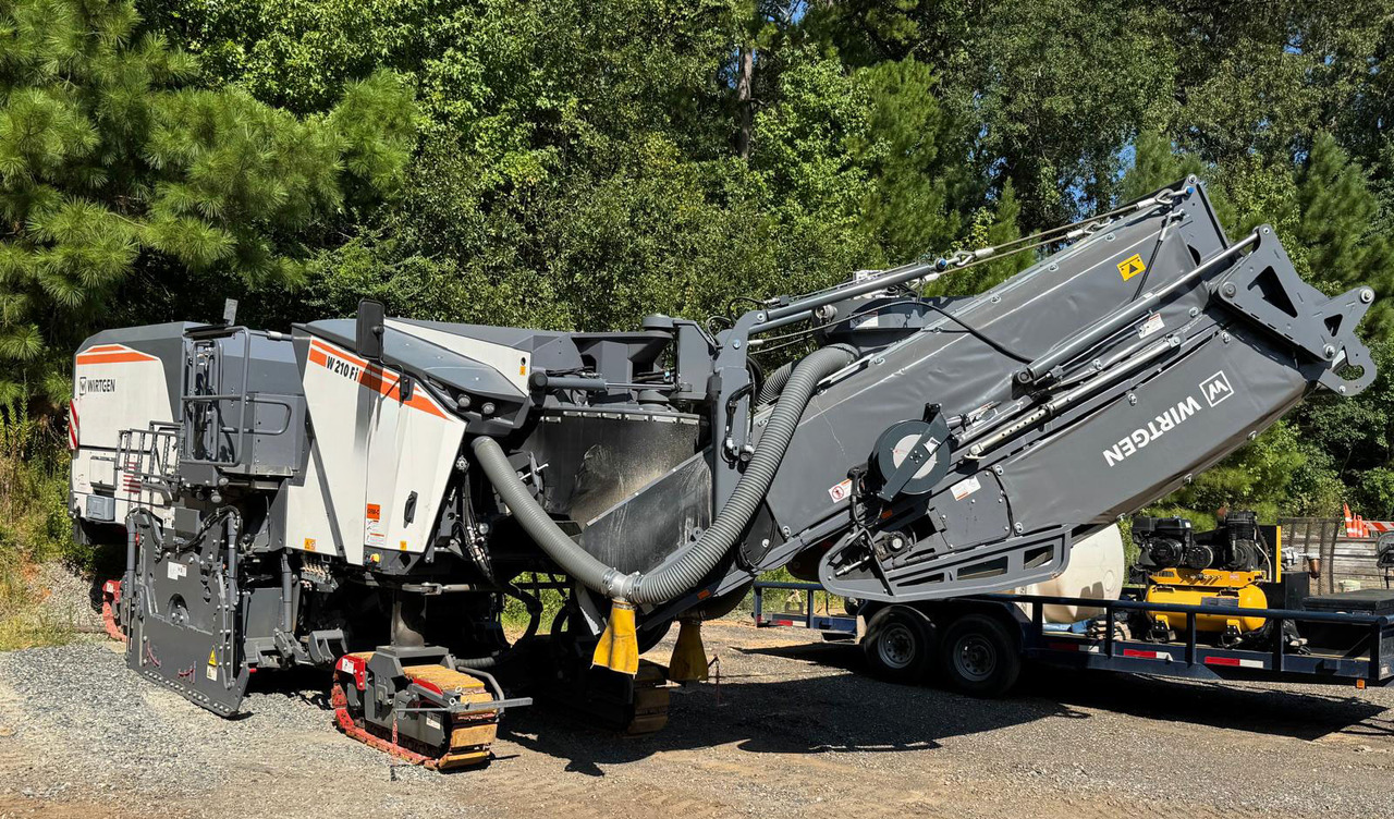Wirtgen W 210 FI - Дорожня фреза: фото 4 Wirtgen W 210 FI - Дорожня фреза: фото 4