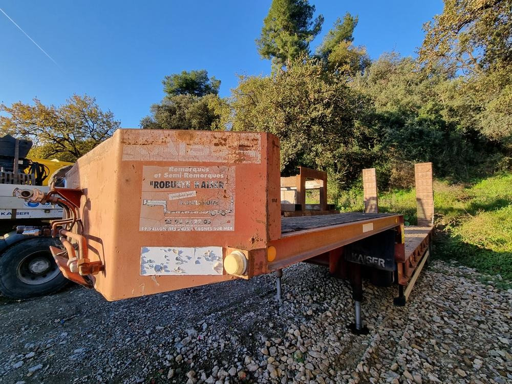 Kaiser 2 essieux - Низькорамна платформа напівпричіп: фото 1 Kaiser 2 essieux - Низькорамна платформа напівпричіп: фото 1