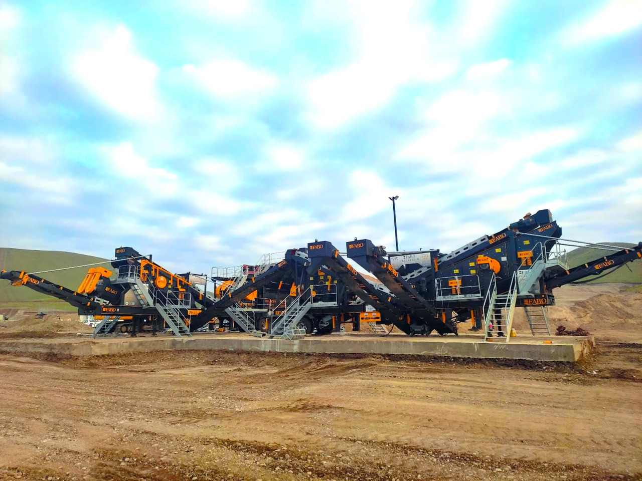 FABO Mobile crusher - Мобільна дробарка: фото 5 FABO Mobile crusher - Мобільна дробарка: фото 5