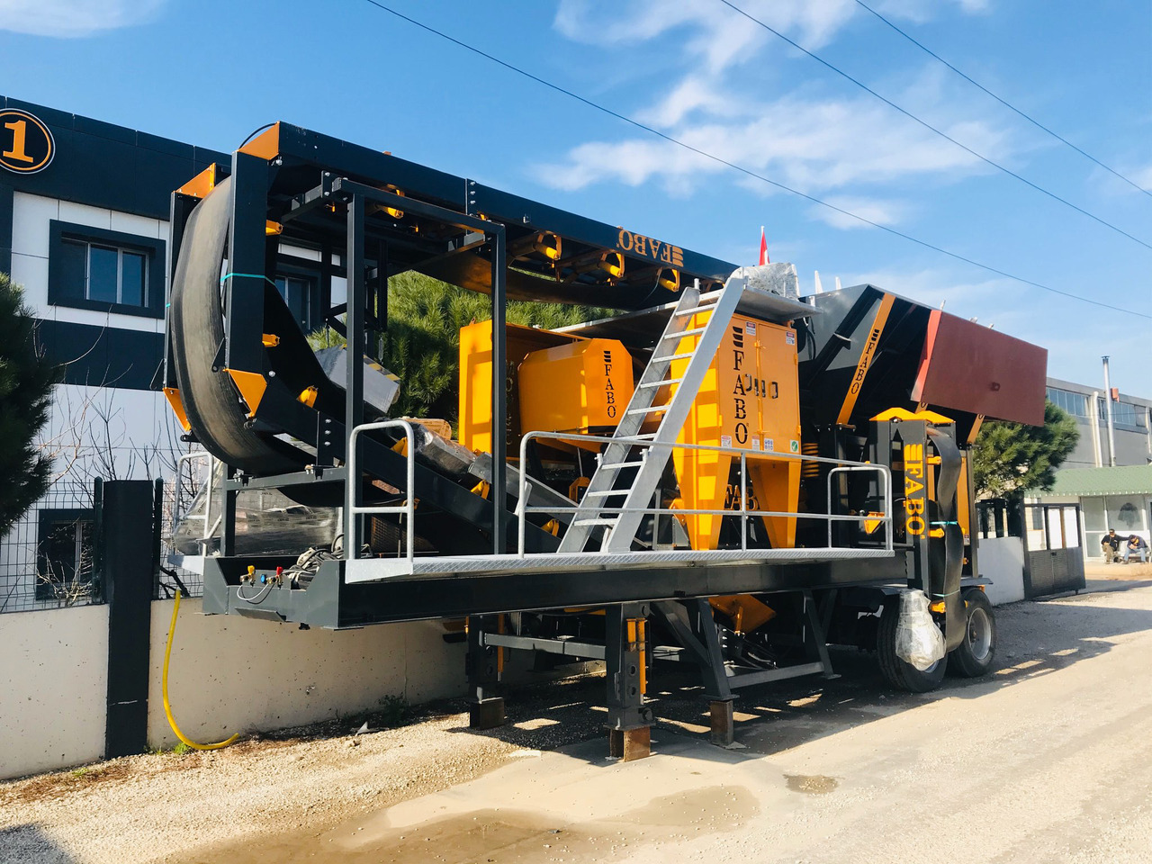 FABO Mobile crusher - Мобільна дробарка: фото 2 FABO Mobile crusher - Мобільна дробарка: фото 2