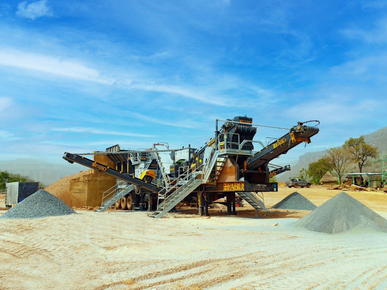 FABO Mobile jaw crusher - Щокова дробарка: фото 1 FABO Mobile jaw crusher - Щокова дробарка: фото 1