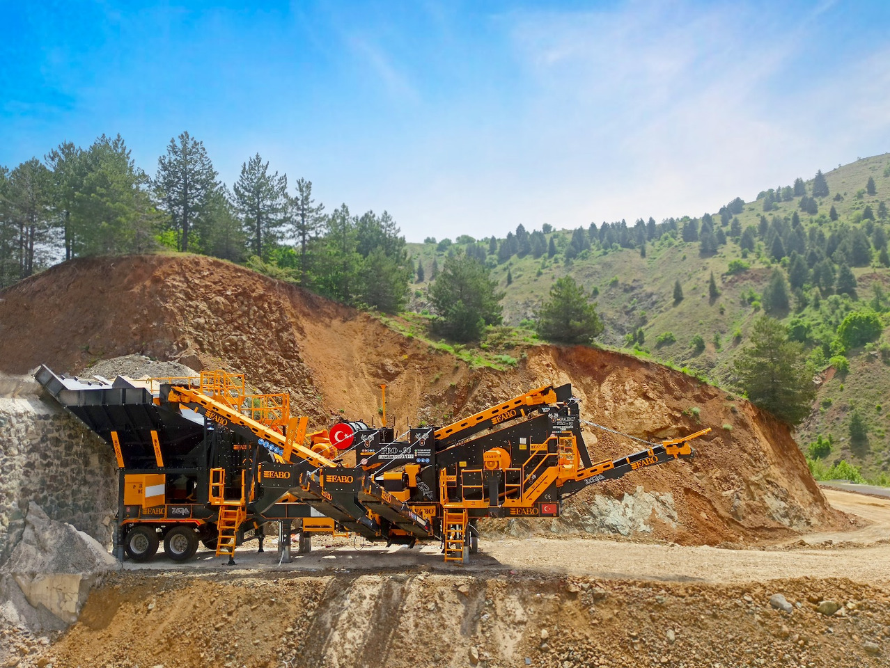 FABO mobile crusher - Мобільна дробарка: фото 1 FABO mobile crusher - Мобільна дробарка: фото 1