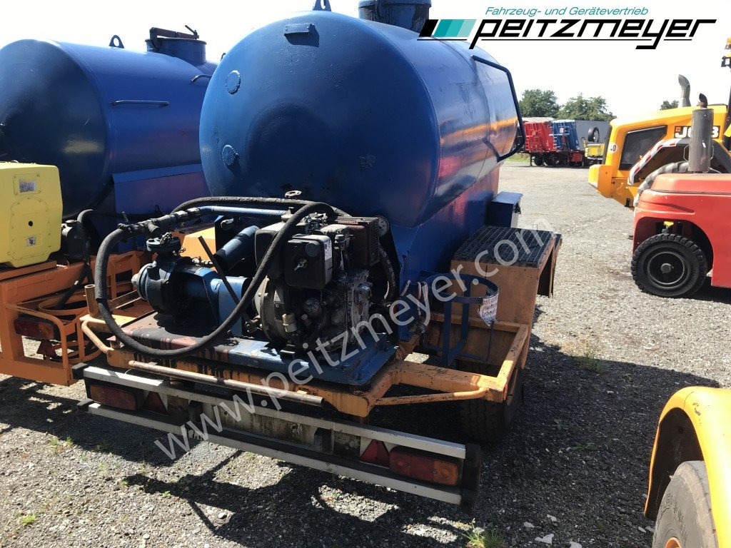 BATHE 1 Achs Anhänger Bitum / Teerkocher - 2,8 m³ Hatz Diesel-Motor 1 D 42 Z - Причіп цистерна: фото 1 BATHE 1 Achs Anhänger Bitum / Teerkocher - 2,8 m³ Hatz Diesel-Motor 1 D 42 Z - Причіп цистерна: фото 1