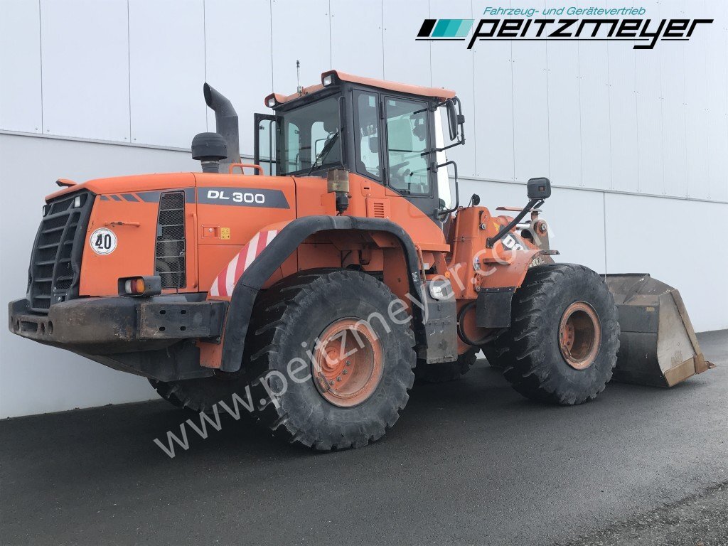 Doosan Radlader DL 300-3 - Колісний навантажувач: фото 3 Doosan Radlader DL 300-3 - Колісний навантажувач: фото 3