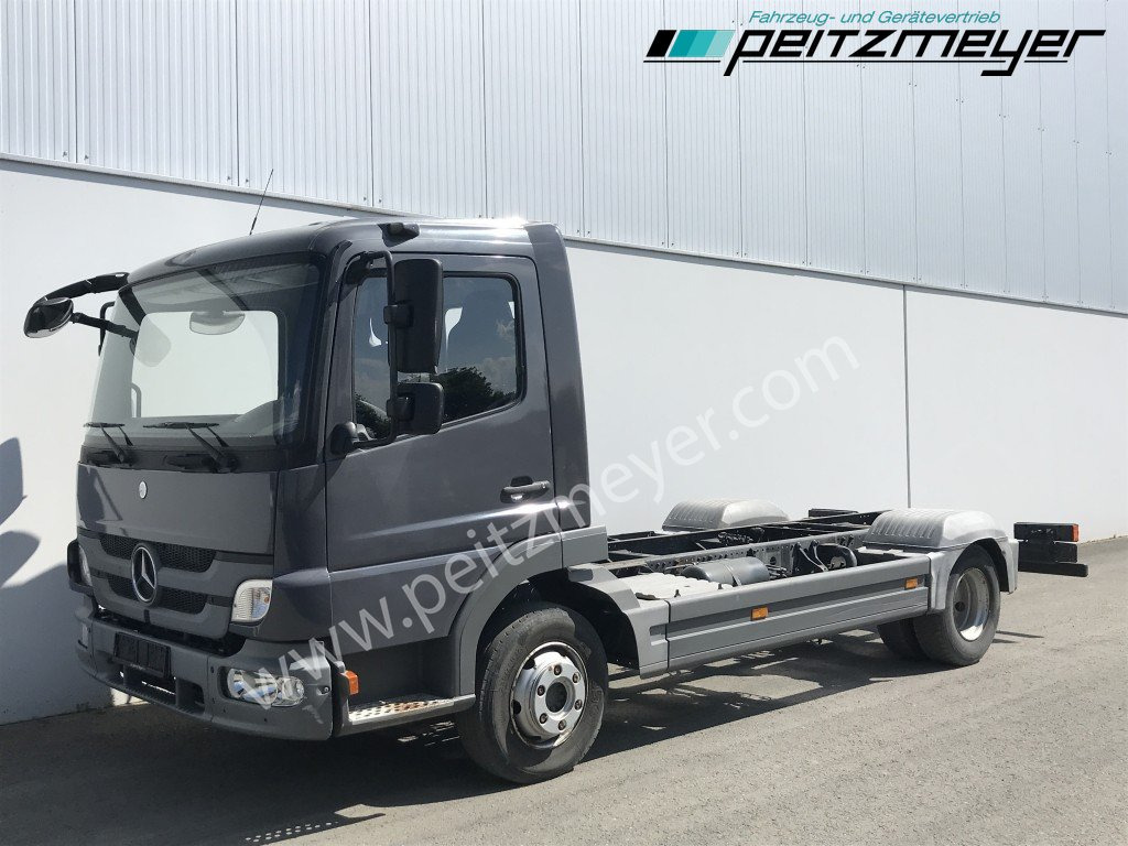 Вантажівка шасі MERCEDES-BENZ Atego 818 L Fgst. Radstand 3.620 mm: фото 1