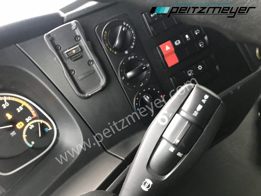 Вантажівка з закритим кузовом MERCEDES-BENZ Atego 818 L Koffer + LBW Euro 6, Klima, AHK,: фото 15