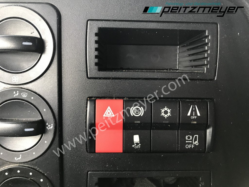 Тентована вантажівка MERCEDES-BENZ Atego 818 L Pritsche+LBW, Klima, 2 x AHK: фото 12