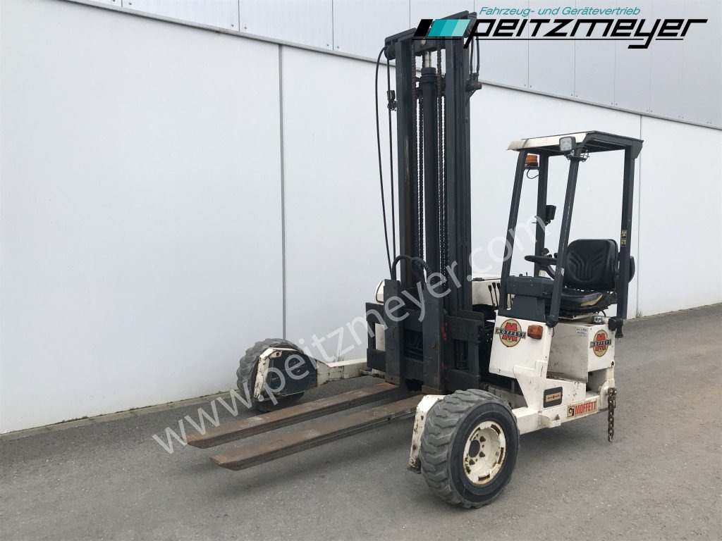 Moffett Mitnahmestapler M 2003 STM Allrad, UVV in 09/25 neu - Мобільний вилковий навантажувач: фото 1 Moffett Mitnahmestapler M 2003 STM Allrad, UVV in 09/25 neu - Мобільний вилковий навантажувач: фото 1