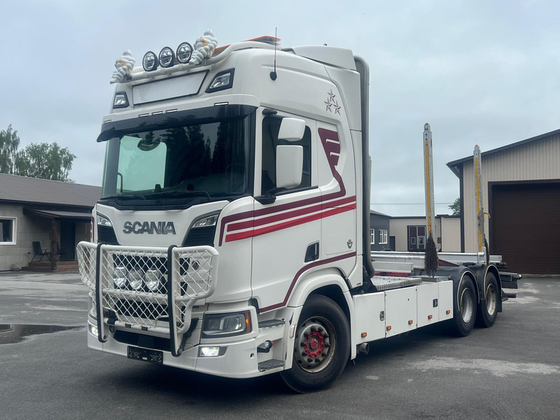 Scania R730 B6X4NB - Лісовоз, Вантажівка з маніпулятором: фото 1 Scania R730 B6X4NB - Лісовоз, Вантажівка з маніпулятором: фото 1