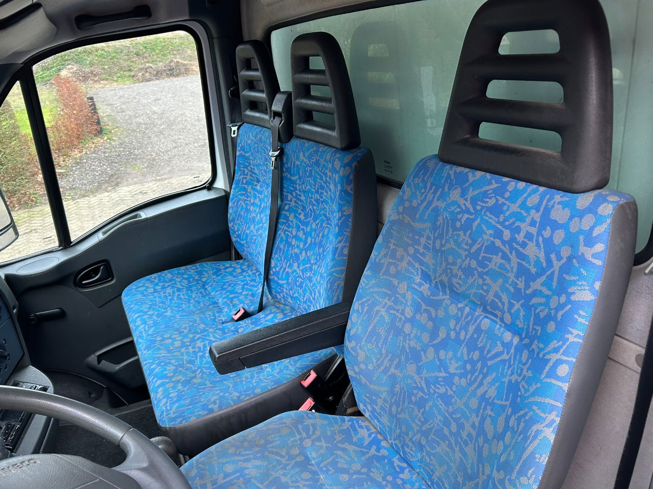 Вантажівка з закритим кузовом Iveco Daily 65 65 C 15 / laadklep 750 kg / apk 7-2026 / only 82068 km / bak H 237 B 226 L 417: фото 7