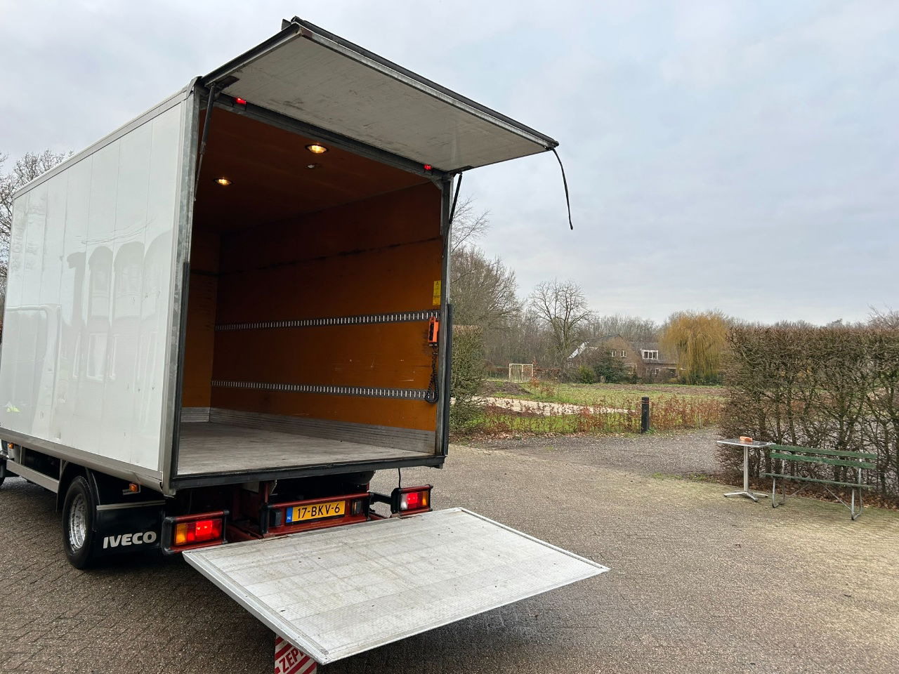 Вантажівка з закритим кузовом Iveco Daily 65 65 C 15 / laadklep 750 kg / apk 7-2026 / only 82068 km / bak H 237 B 226 L 417: фото 6