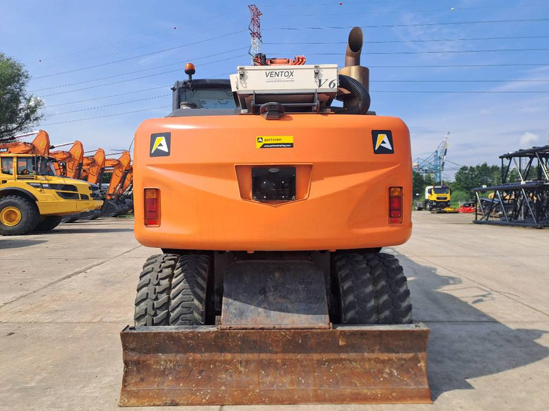 Hitachi ZX170W-5B - Колісний екскаватор: фото 3 Hitachi ZX170W-5B - Колісний екскаватор: фото 3