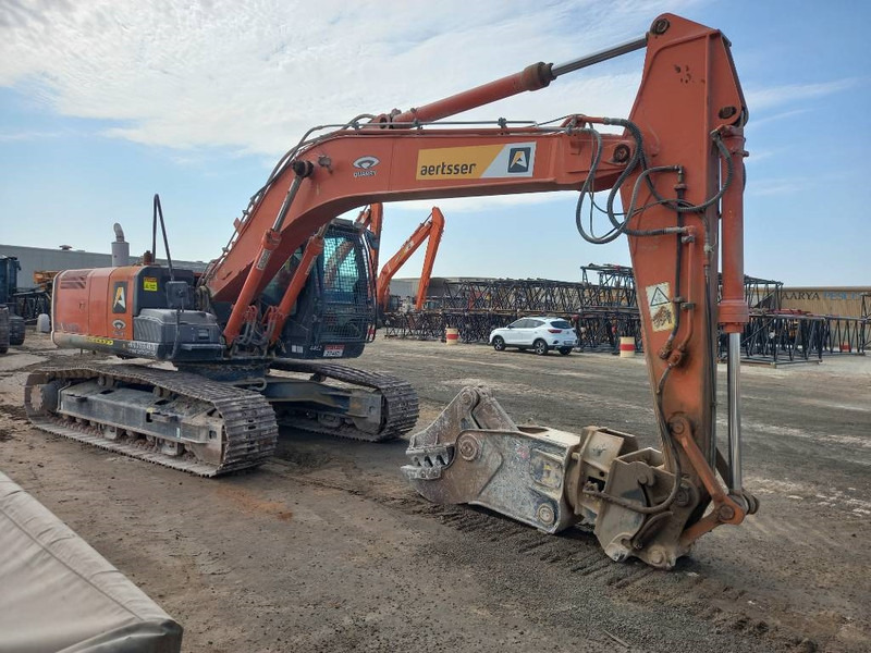 Hitachi ZX220LC (Abu Dhabi) - Гусеничний екскаватор: фото 3 Hitachi ZX220LC (Abu Dhabi) - Гусеничний екскаватор: фото 3