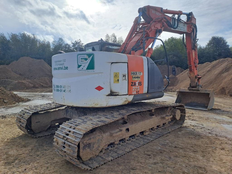 Hitachi ZX225USLC-3 - Гусеничний екскаватор: фото 4 Hitachi ZX225USLC-3 - Гусеничний екскаватор: фото 4