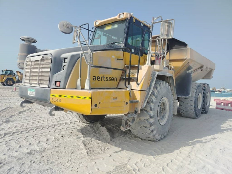 Komatsu HM400-3R (4 pieces available in Abu Dhabi) - Шарнірний самоскид: фото 3 Komatsu HM400-3R (4 pieces available in Abu Dhabi) - Шарнірний самоскид: фото 3