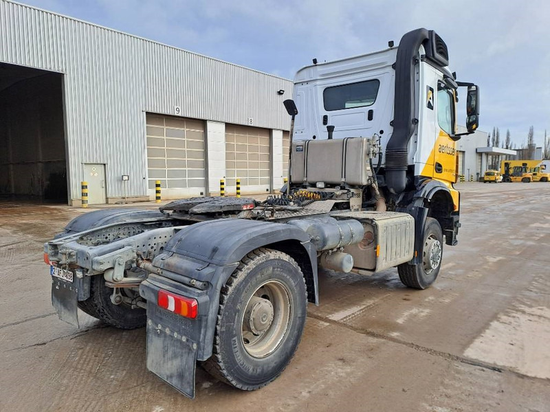 Mercedes-Benz Arocs 2045 - Тягач: фото 4 Mercedes-Benz Arocs 2045 - Тягач: фото 4