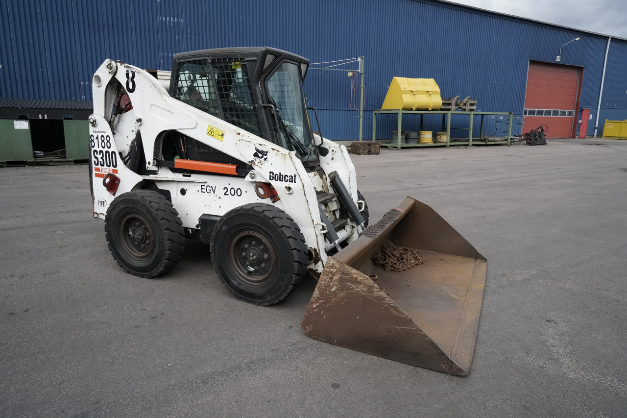BOBCAT S300 turbo - Міні-навантажувач: фото 2 BOBCAT S300 turbo - Міні-навантажувач: фото 2