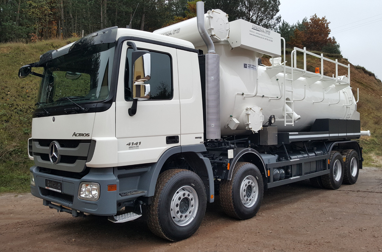 Mercedes NAAKTGEBOREN Vacu Press 8000 - Комунальна/ Спеціальна техніка: фото 1 Mercedes NAAKTGEBOREN Vacu Press 8000 - Комунальна/ Спеціальна техніка: фото 1