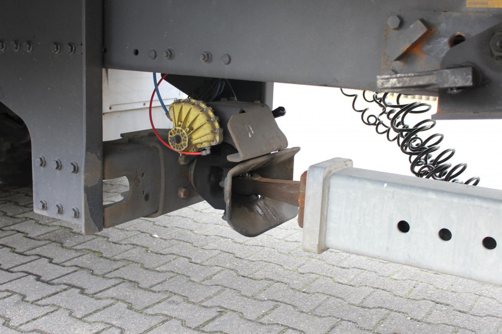 Fruehauf Fruehauf 2-Achser SAF Edscha Alu Bordwände - Тентований причіп: фото 5 Fruehauf Fruehauf 2-Achser SAF Edscha Alu Bordwände - Тентований причіп: фото 5
