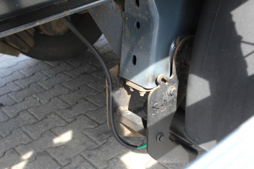 Lecitrailer Drehkranz 3-Achser Liftachse Stapler - Тентований причіп: фото 3 Lecitrailer Drehkranz 3-Achser Liftachse Stapler - Тентований причіп: фото 3