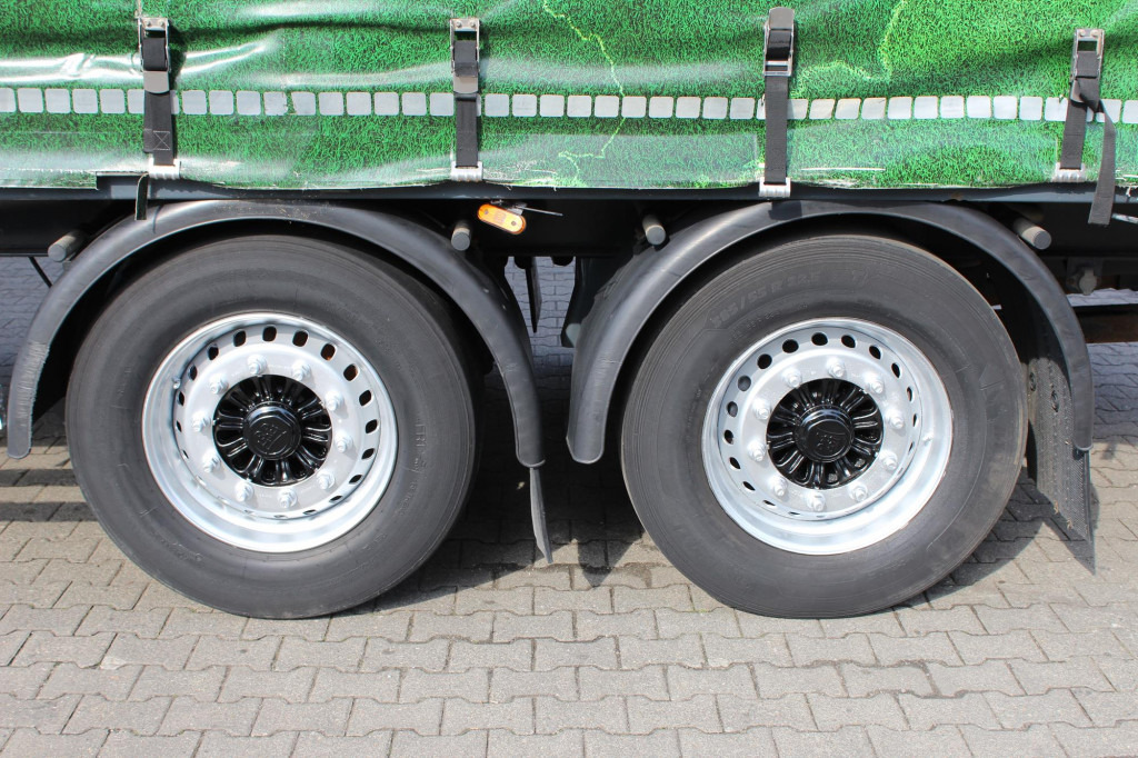 Lecitrailer Drehkranz 3-Achser Liftachse Stapler - Тентований причіп: фото 5 Lecitrailer Drehkranz 3-Achser Liftachse Stapler - Тентований причіп: фото 5