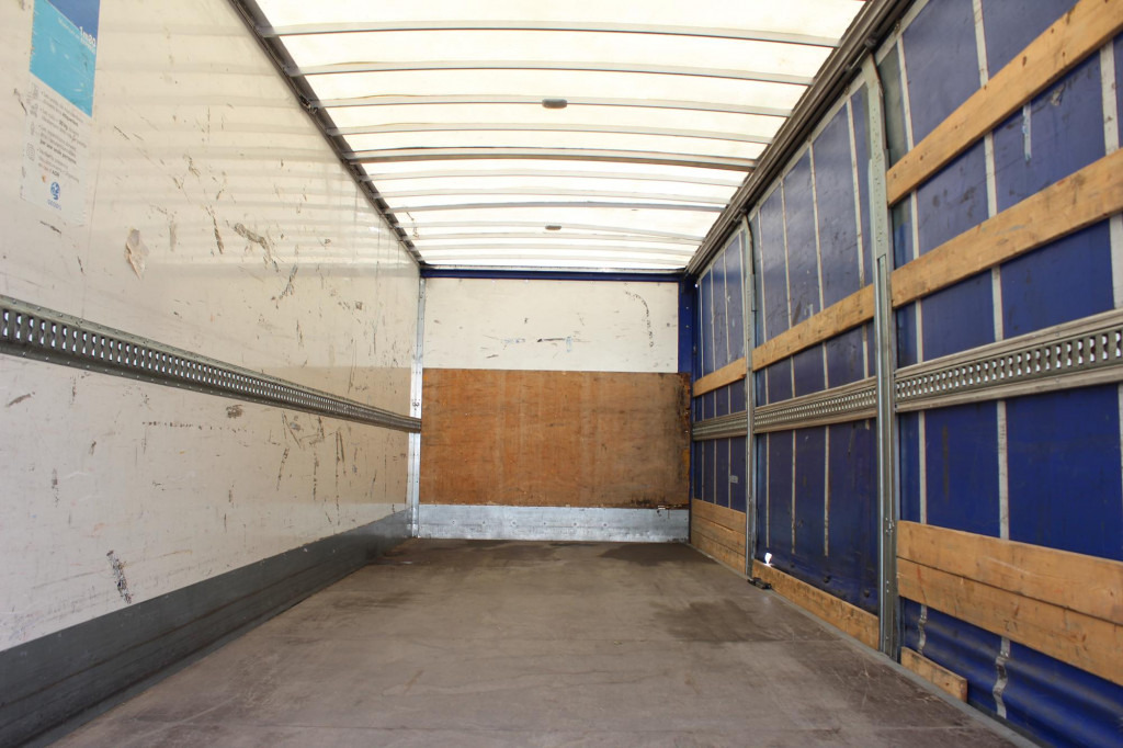 MAN TGL 12.220 Plane-Koffer 7,5 m LBW Klima 199TKm - Вантажівка з закритим кузовом: фото 3 MAN TGL 12.220 Plane-Koffer 7,5 m LBW Klima 199TKm - Вантажівка з закритим кузовом: фото 3