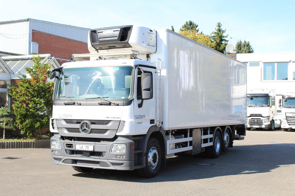 Mercedes-Benz Actros 2532 E5 CS 1150 Multi Bi-Temp LBW Rolltor - Рефрижератор вантажівка: фото 1 Mercedes-Benz Actros 2532 E5 CS 1150 Multi Bi-Temp LBW Rolltor - Рефрижератор вантажівка: фото 1