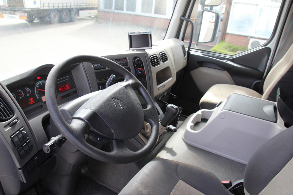 Renault Midlum 220 E5 CS 850 Strom LBW Seiten Tür FRC - Рефрижератор вантажівка: фото 4 Renault Midlum 220 E5 CS 850 Strom LBW Seiten Tür FRC - Рефрижератор вантажівка: фото 4