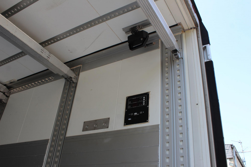 SCHMITZ Carrier Vector 1950Mt. Doppelstock Blumen LBW! - Рефрижератор напівпричіп: фото 4 SCHMITZ Carrier Vector 1950Mt. Doppelstock Blumen LBW! - Рефрижератор напівпричіп: фото 4